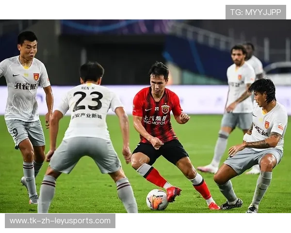 战术创新助推球队“逆袭”! 战术创新助推球队“逆袭”!