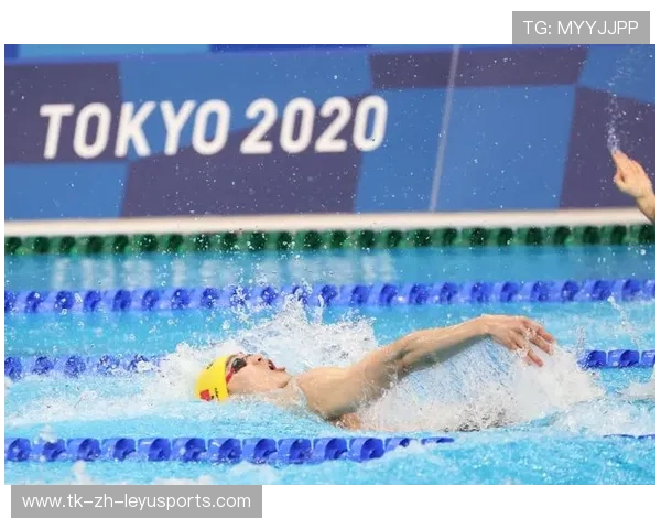 国家队训练异常！主教练怒摔笔记本